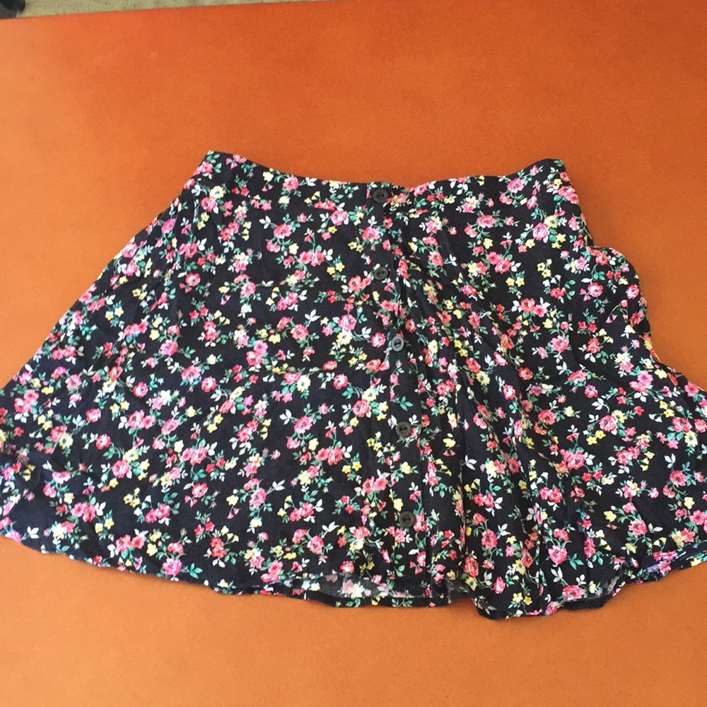 LUSH FLORAL SKIRT